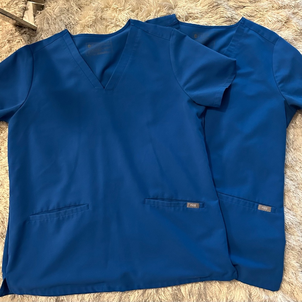 Casma Three-Pocket Scrub Top™ Figs Blue Scrub Tops- Size Medium